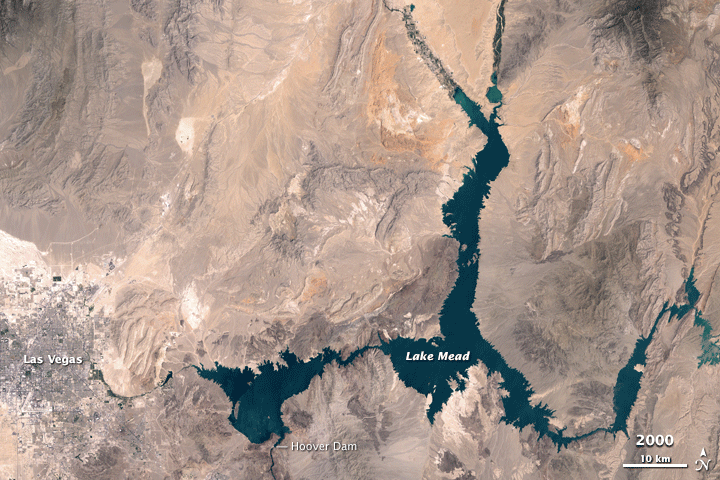 Lake Mead water levels from 2000 to 2015